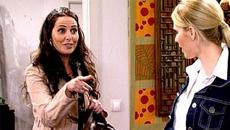 Blanca (Mónica Pérez), junto a Raquel (Vanesa Romero) en «La que se avecina»