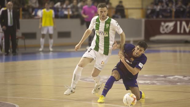 Corder, jugador del Córdoba CF Futsal, durante el duelo frente al filial del Barcelona Lassa