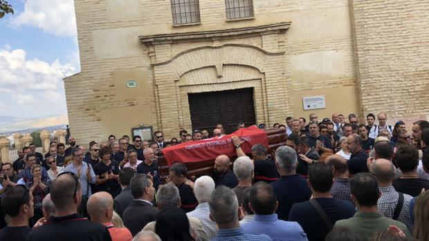 Salida del féretro de José Gil de la iglesia del Carmen de Antequera