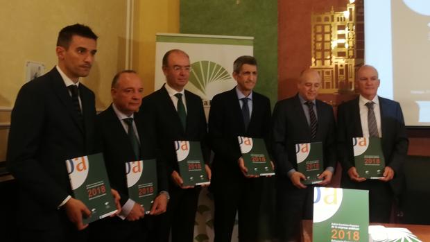 Foto de la presentación del informe