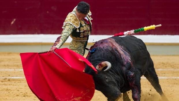 Diego Urdiales, en la plaza de toros de Logroño