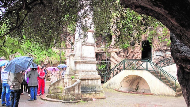 Entrada a la cueva de Cervantes en Argel