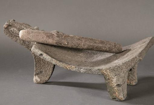 Metate de piedra volcánica de la cultura Gran Nicoya (Costa Rica), subastado por Segre