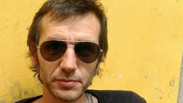 Diego Sánchez Aguilar reflexiona sobre la crisis y las redes sociales en «Factbook»