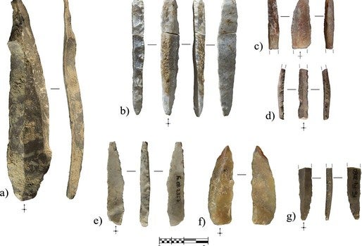 Alguna de las piezas recuperadas de la cueva