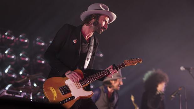 El cantante Leiva durante un concierto
