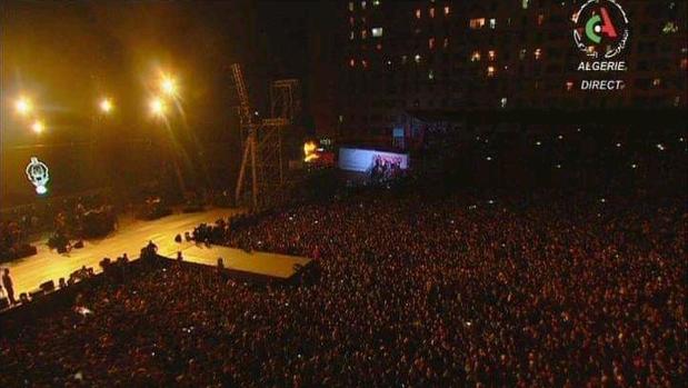Imagen del concierto del rapero Sooling en Argel, retransmitido por la televisión argelina