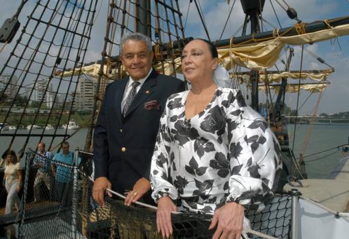 Missiego, durante el 183 aniversario de la armada peruana y 125 de la inmolación del gran almirante del Perú Don Miguel Grau, celebrado en Sevilla en 2004