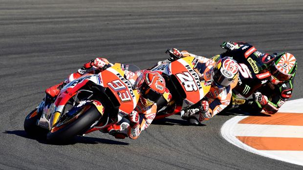 Márquez, Pedrosa y Zarco, durante el Gran Premio de Valencia