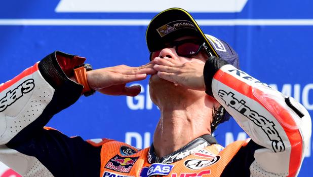Pedrosa celebra la victoria en San Marino 2017