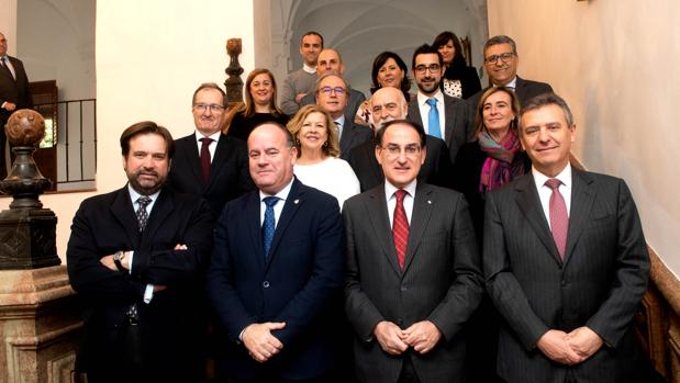 El comité ejecutivo de la CEA ha visitado el Ayuntamiento de Antequera
