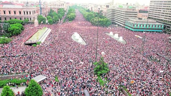 Imagen panorámica de la manifestación de Madrid tras el asesinato de Miguel Ángel Blanco. Quizá la manifestación más numerosa de la historia de España