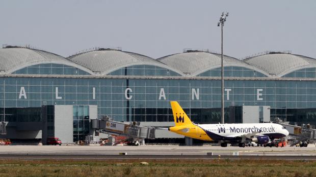 Imagen de archivo del aeropuerto de Alicante-Elche