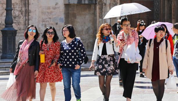 Imagen de un grupo de turistas tomada en el centro de Valencia