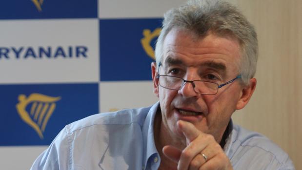 El presidente de Ryanair, Michael O'Leary, atiende a los medios en España