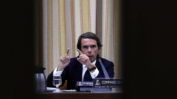El expresidente del Gobierno José María Aznar en la comisión de investigación al PP