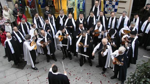 Rondalla en la fiesta de las Pepitas de Ferrol