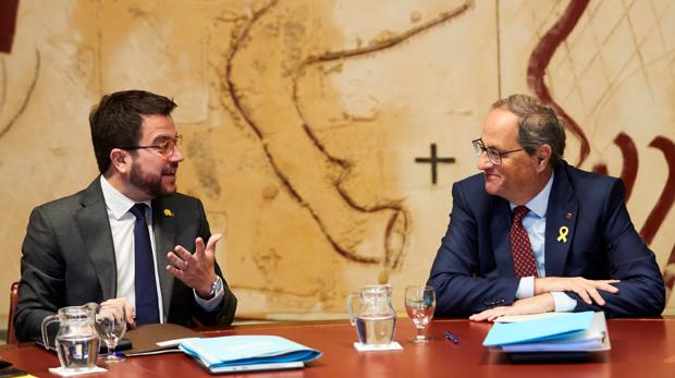 Quim Torra y su vicepresidente, Pere Aragonés, este lunes durante la reunión semanal del gobierno catalán