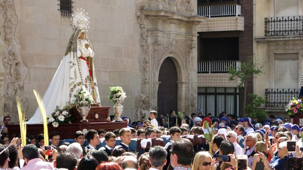 Procesión de la Hermandad de Sacramental de Jesús en Samaría, Santa Oración en el Huerto y Santísima Virgen de la Paz en Alicante