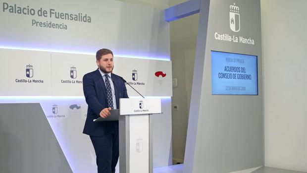 El portavoz de la Junta, Nacho Hernando, durante la ruenda de prensa