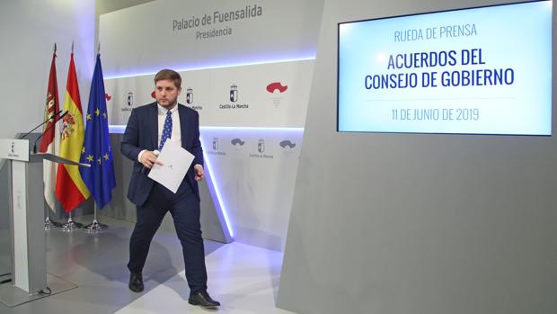 El portavoz del Gobierno de Castilla-La Mancha, Nacho Hernando, al finalizar la rueda de prensa