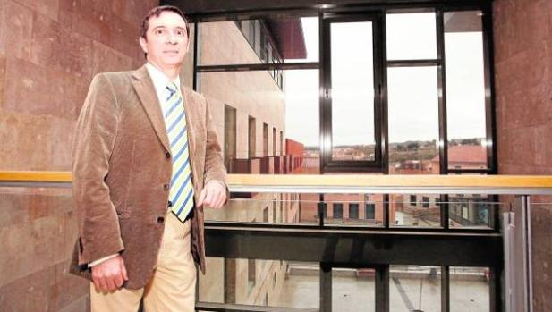 Juan Ramón Brigidano lleva 16 años como juez decano de Toledo