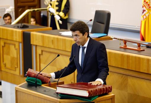 Imagen del acto de la toma de posesión