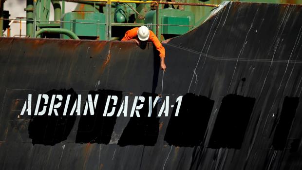 El nuevo nombre del petrolero iraní, (Grace 1), Adrian Darya 1, que realizó el cambio durante su retención en Gibraltar