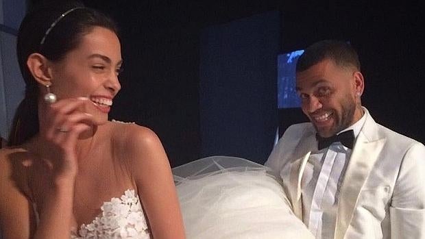 Imagen de unos de los desfiles de novia de Joana junto a Dani Alves