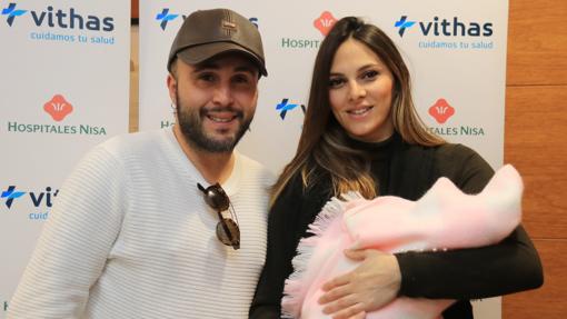 Kiko Rivera e Irene Rosales con la pequeña Carlota