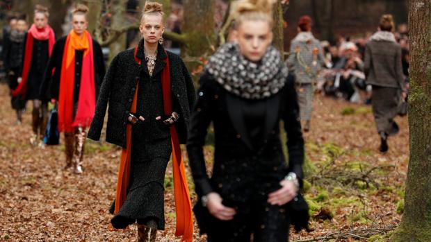 Un momento del desfile de Chanel en la Semana de la Moda de París