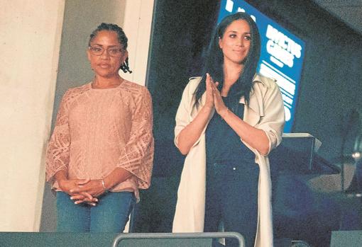 Meghan Markle junto a su madre, Doria Ragland