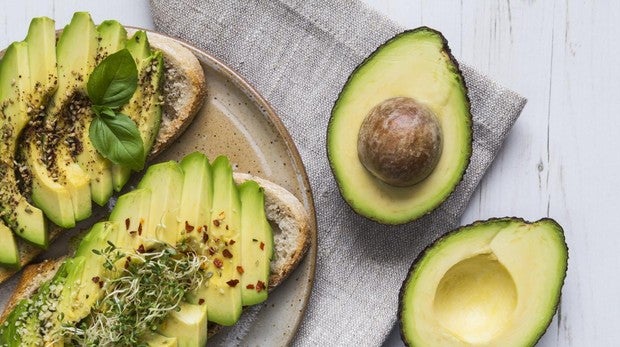 El aguacate es saciante y ayuda a controlar el peso.