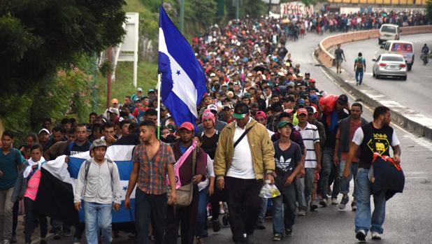 La caravana de centroamericanos hacia Estados Unidos, a su paso por Chiquimula, Guatemala