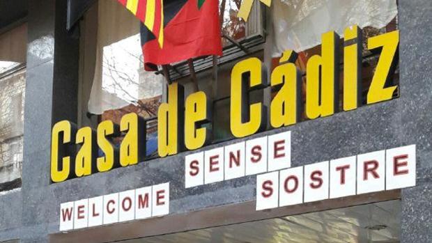 Fachada de la Casa de Cádiz en Barcelona.