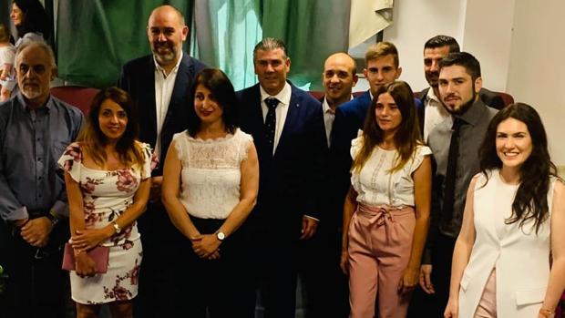 Los nuevos concejales de San Martín del Tesorillo, tras prometer o jurar cargo.