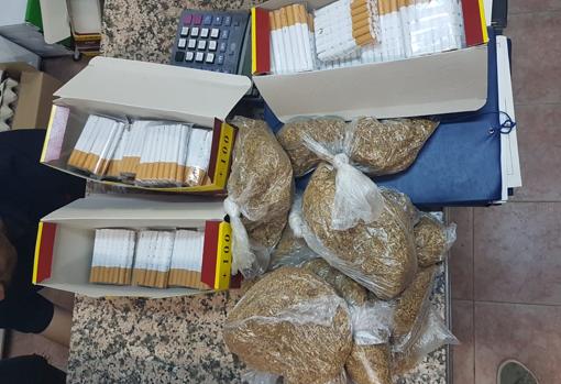 Parte de la mercancía intervenida.