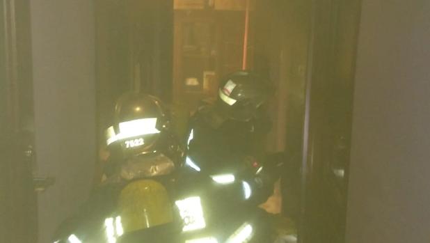 Los bomberos acudieron a sofocar el incendio en San Fernando