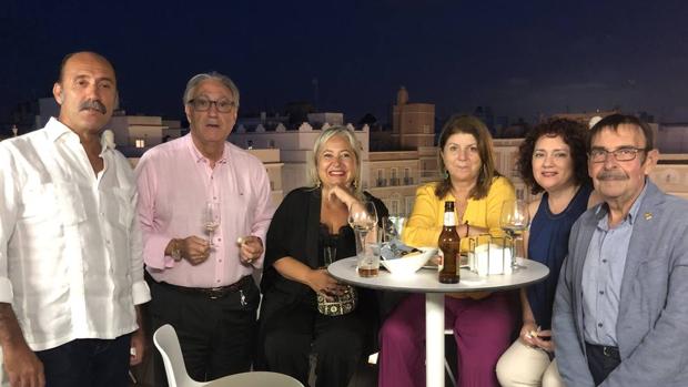 Víctor de la Cruz, Antonio Rosado, Inmaculada Macías, María José Madurga, Soqui Huertas y José María Oca.