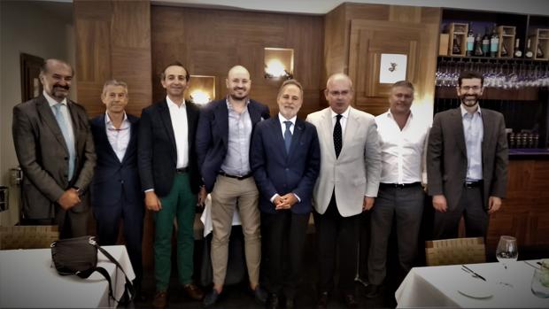 Reunión de empresarios y directivos gaditanos con Salvador de la Encina