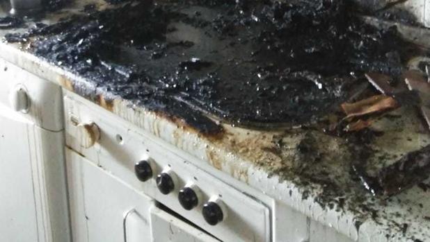 Cocina calcinada tras el incendio