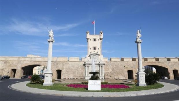 Las Puertas de Tierra de Cádiz se teñirán de verde