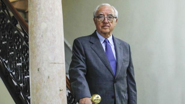 Javier Lasarte en el Colegio de Abogados