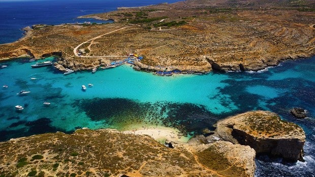 a Laguna Azul, en Comino